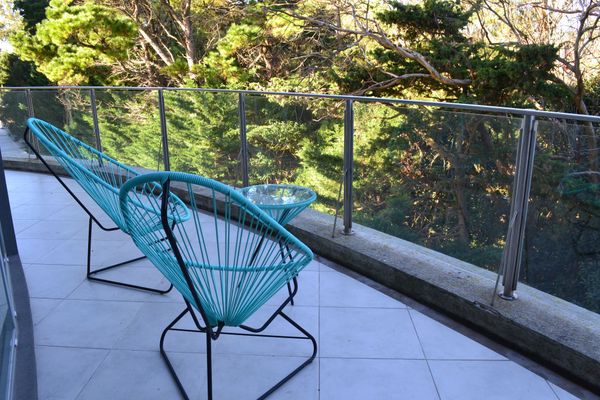 Doble Estandar con Balcón