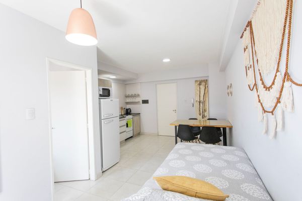 LOCAL EXPERIENCE V - 1 DORMITORIO