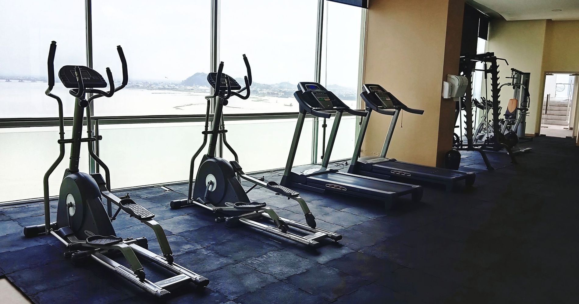 Luxury Suites River Front