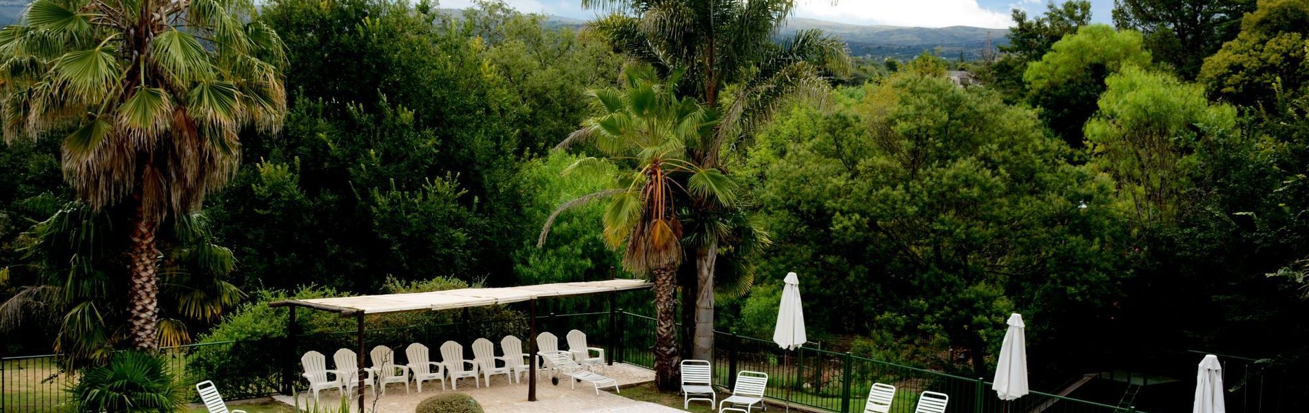 LAS ARDILLAS - CABAÑAS & SUITES - LA FALDA