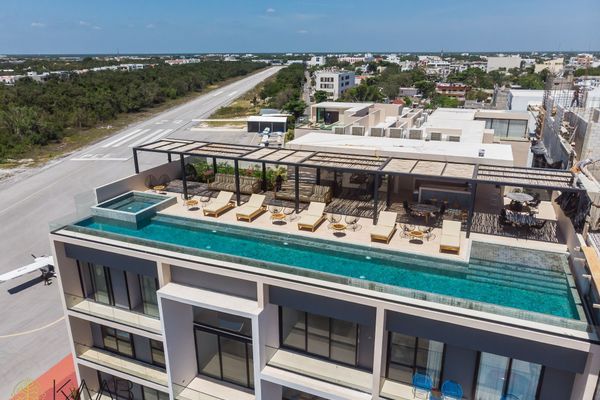 Kaab estudio by the beach