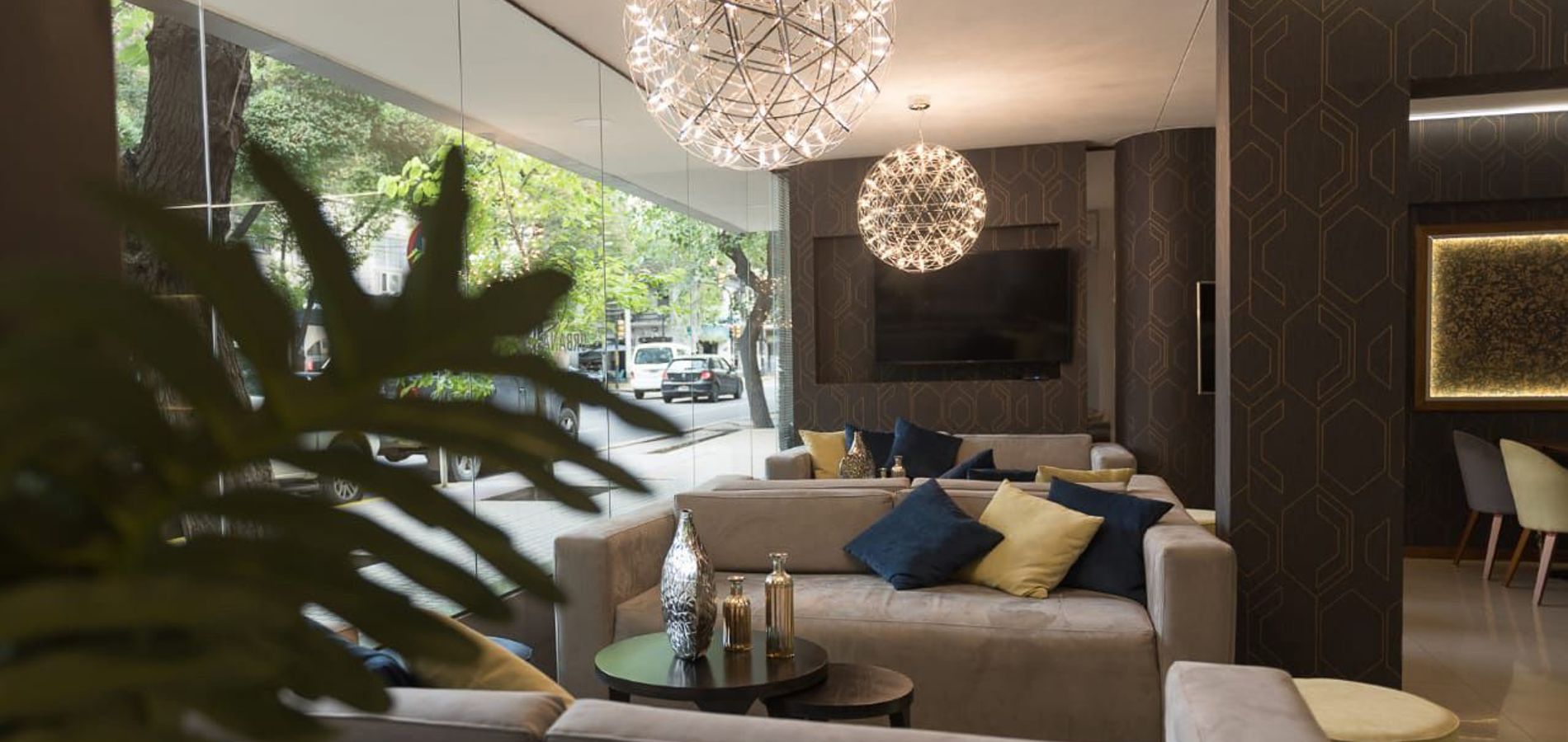 Urbana Class Hotel