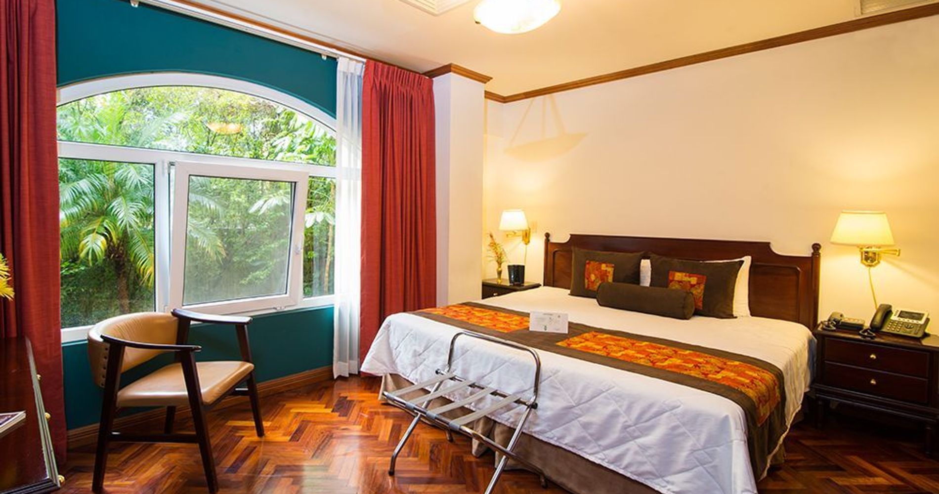 Apartotel & Suites Villas del Rio