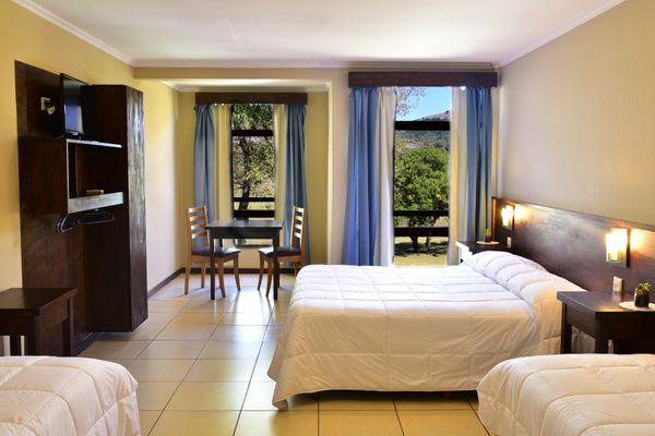 Habitación Cuádruple Con Vista a la Sierra 