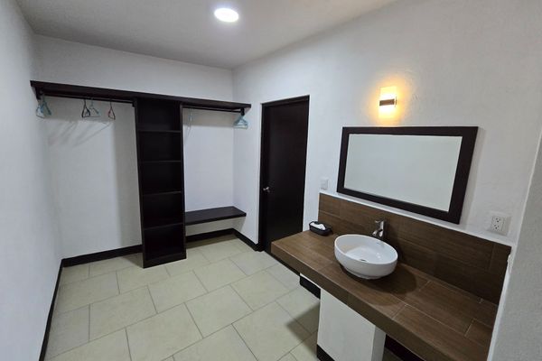 Habitación Sencilla Triple Matrimonial 