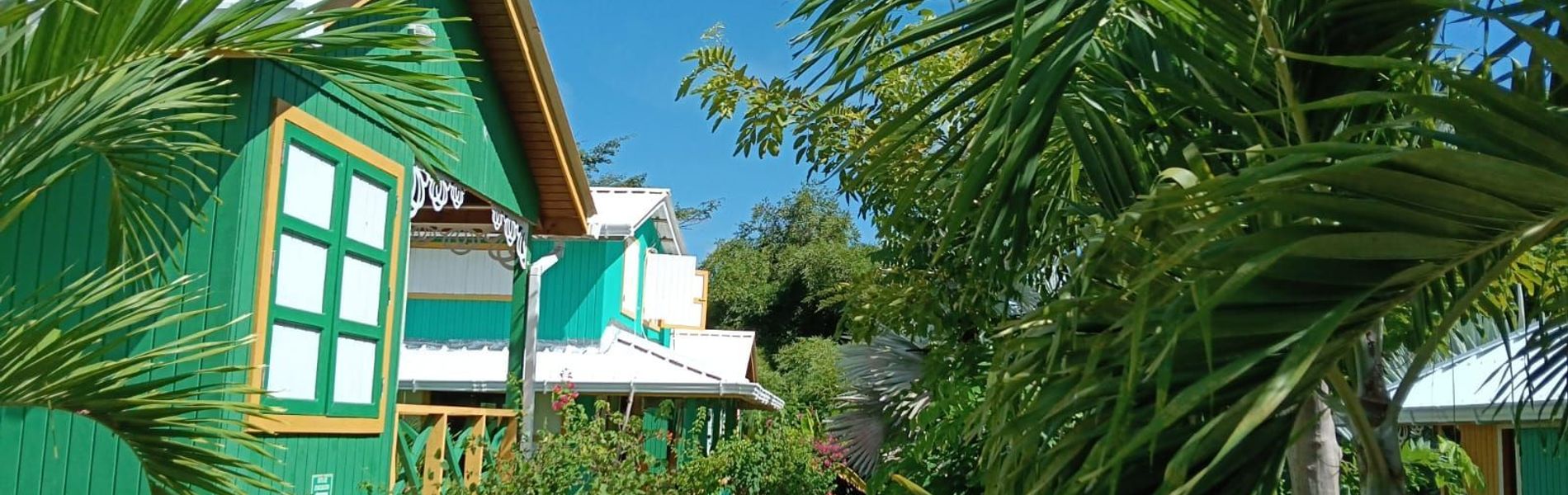 HOTEL YELLOW HOME PROVIDENCE ISLAND