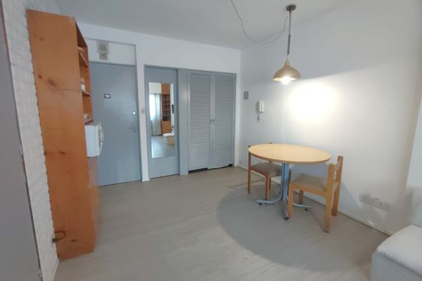 Depto monoambiente sobre calle Suipacha, Retiro