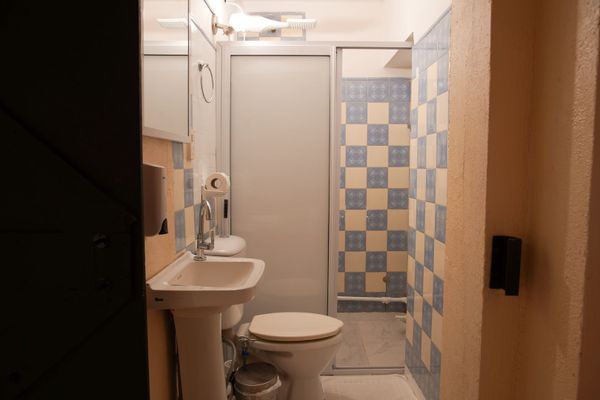 ISONDU Económica con Vista Interior