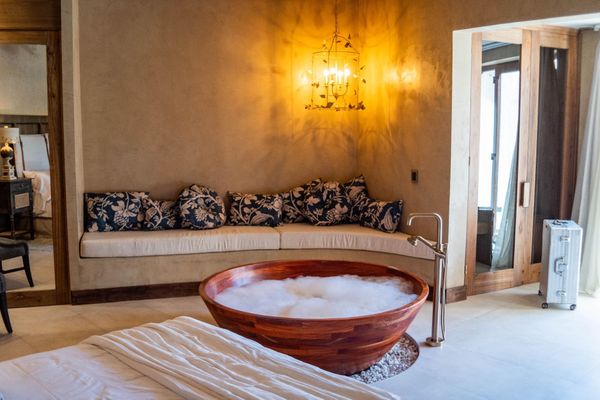 Grand Suite: E. Hemingway - W. Shakespeare