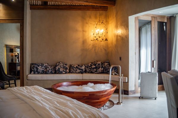 Grand Suite: E. Hemingway - W. Shakespeare