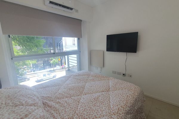 Depto 2 ambientes sobre Av. Cordoba [2A]