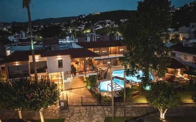 HotelCarlosPaz43c - 
                                    Wi-Fi                                