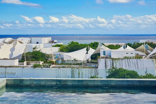 Kaab estudio by the beach