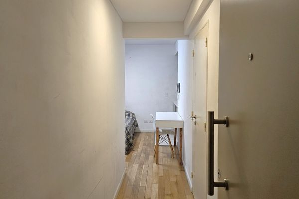 Depto monoambiente sobre calle Quesada, Belgrano.