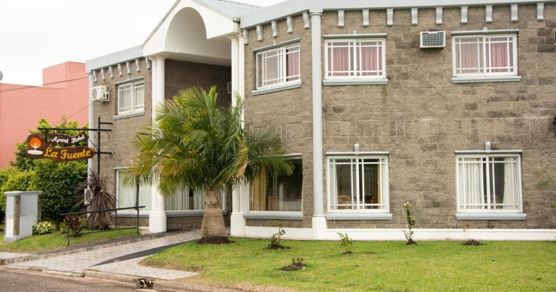 La Fuente Apart Hotel