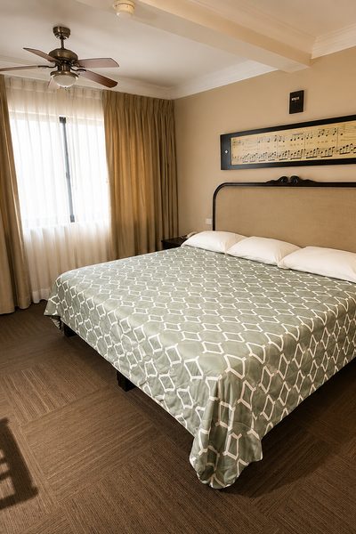Clara Luna Hotel