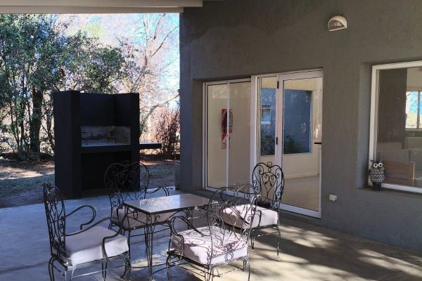 hermosa galeria con asador individual