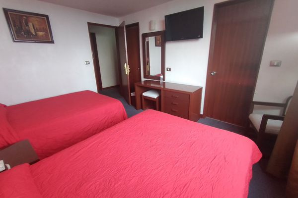 2 camas matrimoniales