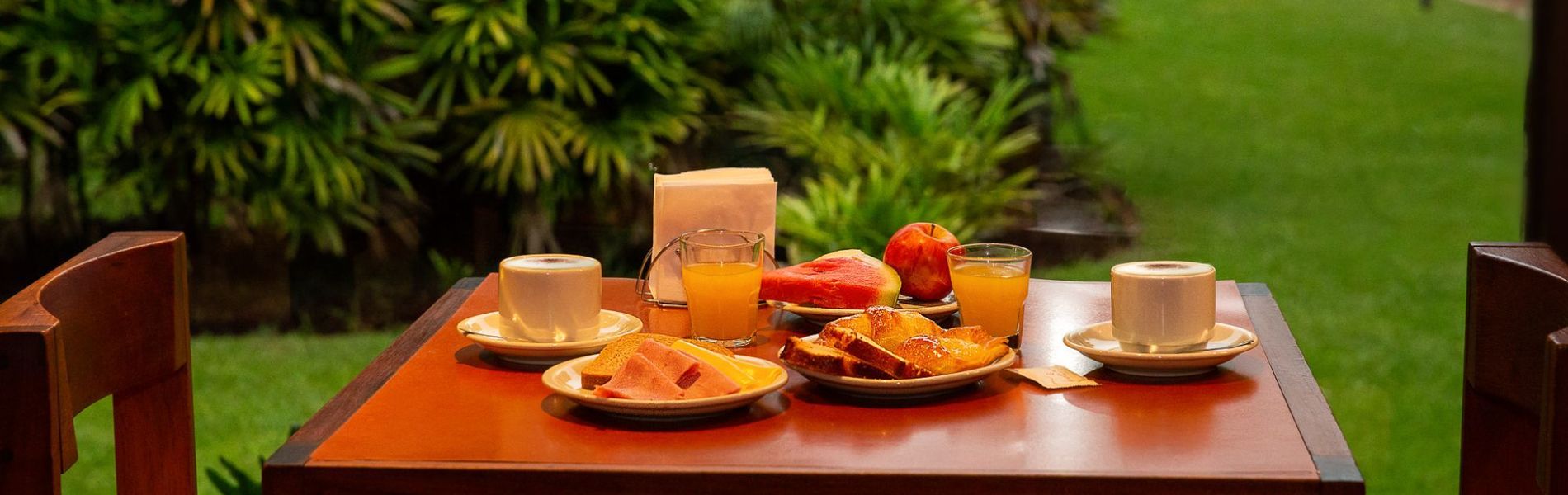 Raíces Esturión Hotel