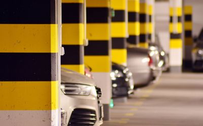 HotelAlmeria - 
                                    Estacionamiento                                