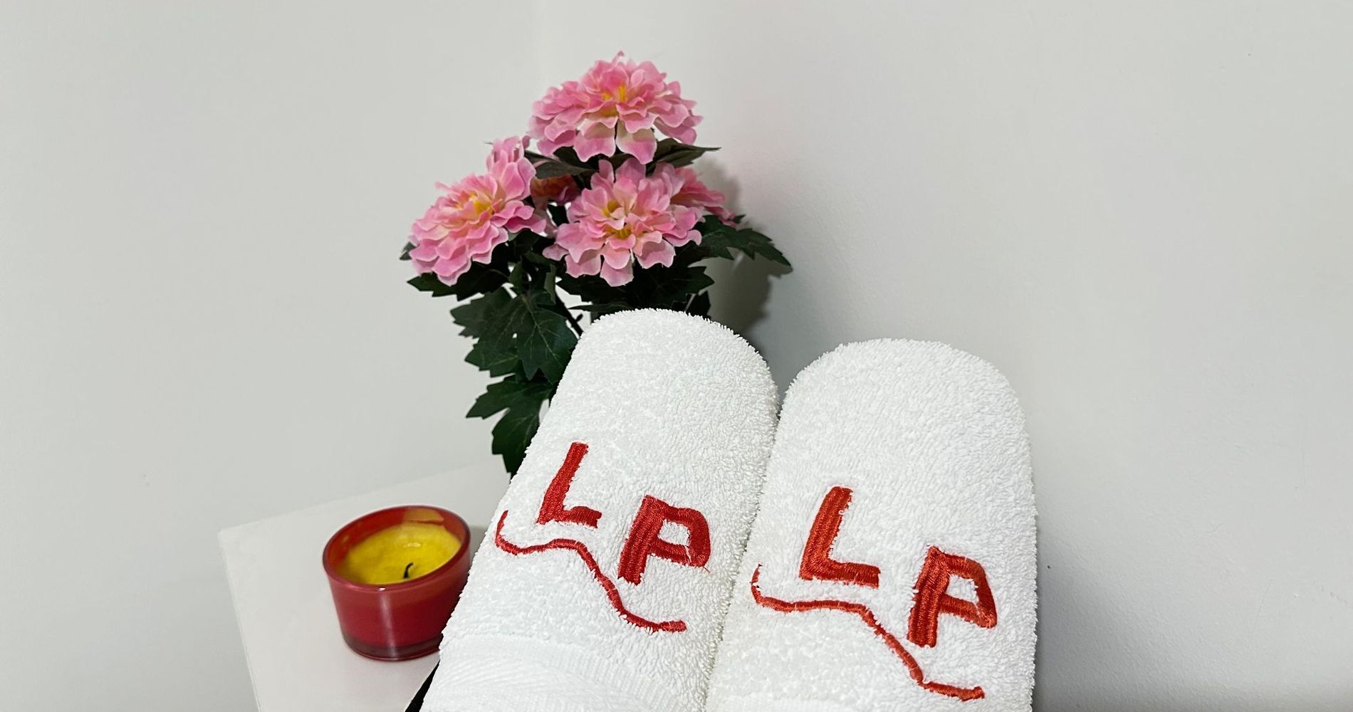 Las Piloneras Apartahotel