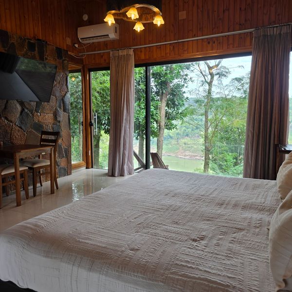 Tupa Lodge