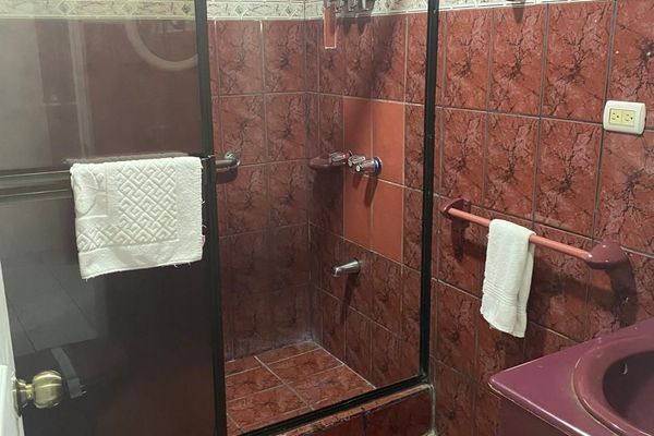 1 King Bed, 2 Queen Beds / Family Room