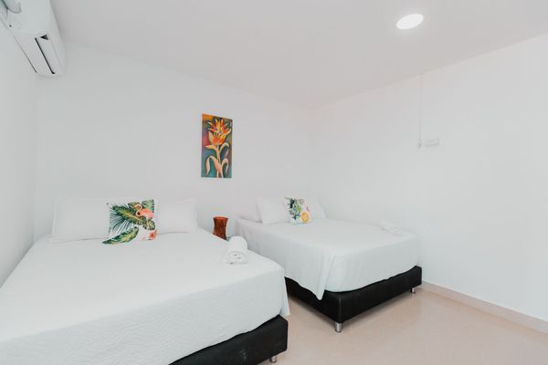 Habitación Familiar Con Balcón Y Vista al Mar