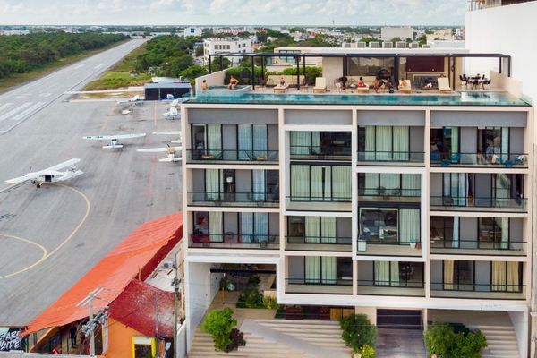 Kaab estudio by the beach