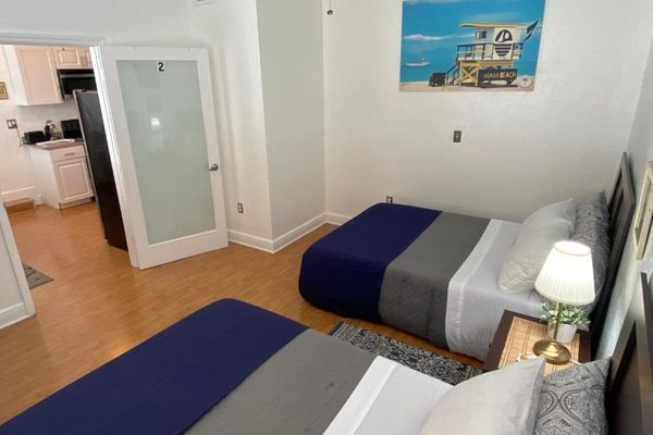 Habitación Doble Estándar Privada con cama grande y baño