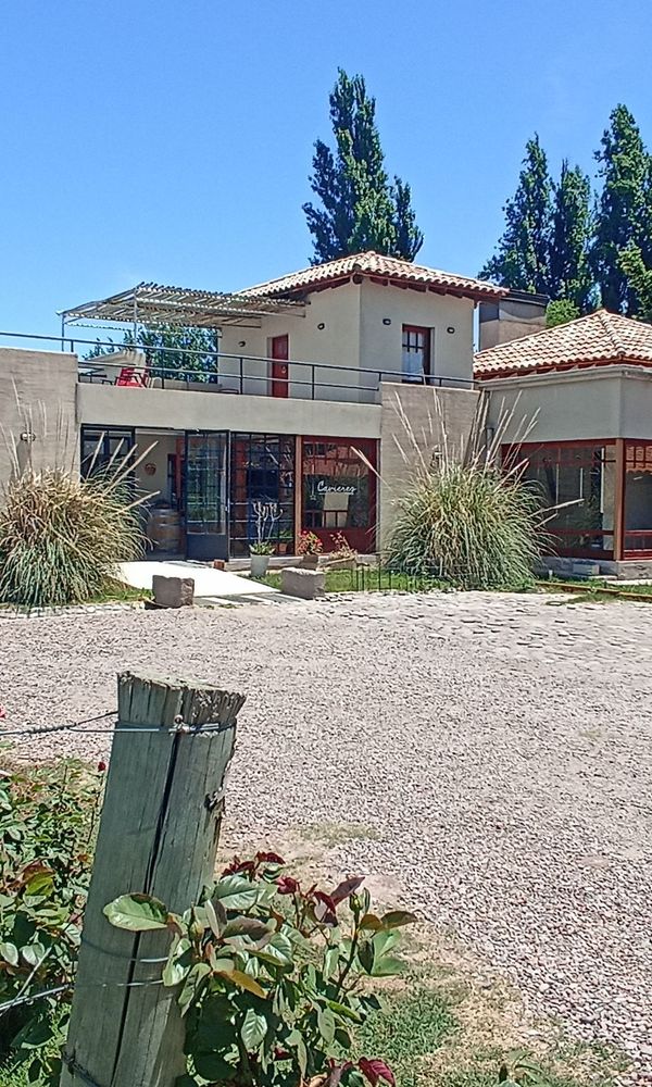 Posada Cavieres Wine Farm