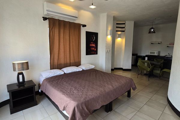 Villa con Balcón Superior