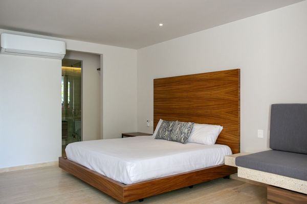 Kaab estudio by the beach