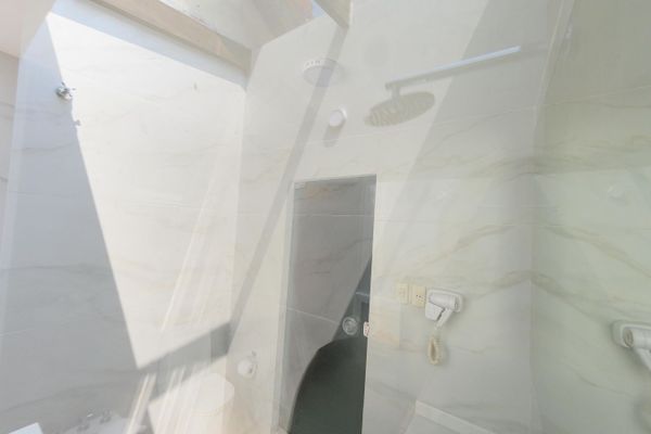 SUITE JUNIOR C/JACUZZI 