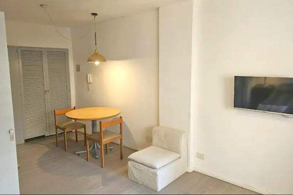 Depto monoambiente sobre calle Suipacha, Retiro