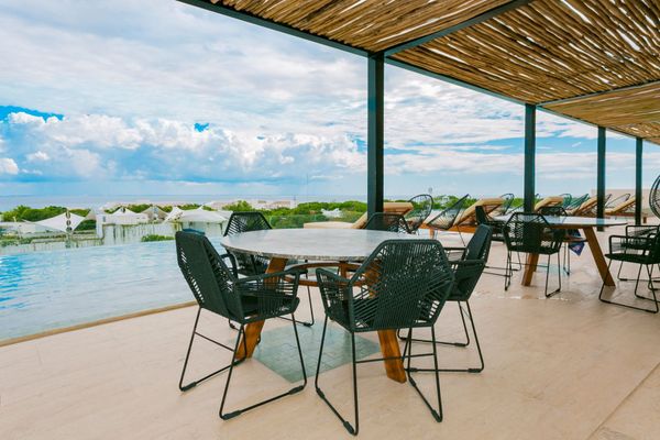 Kaab estudio by the beach