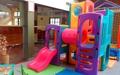 HotelEoPark - Plaza blanda y algo más...