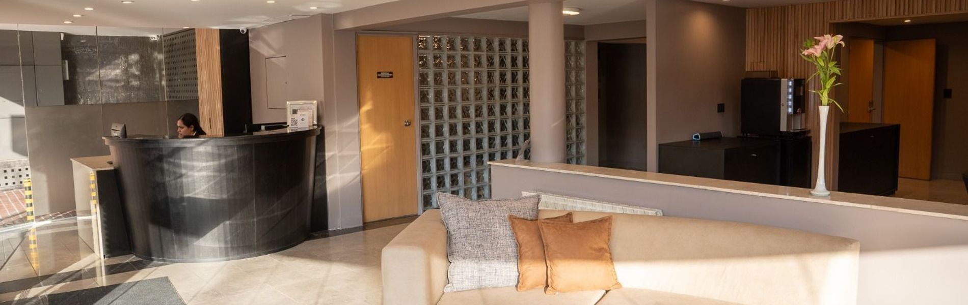 Urbana Suites