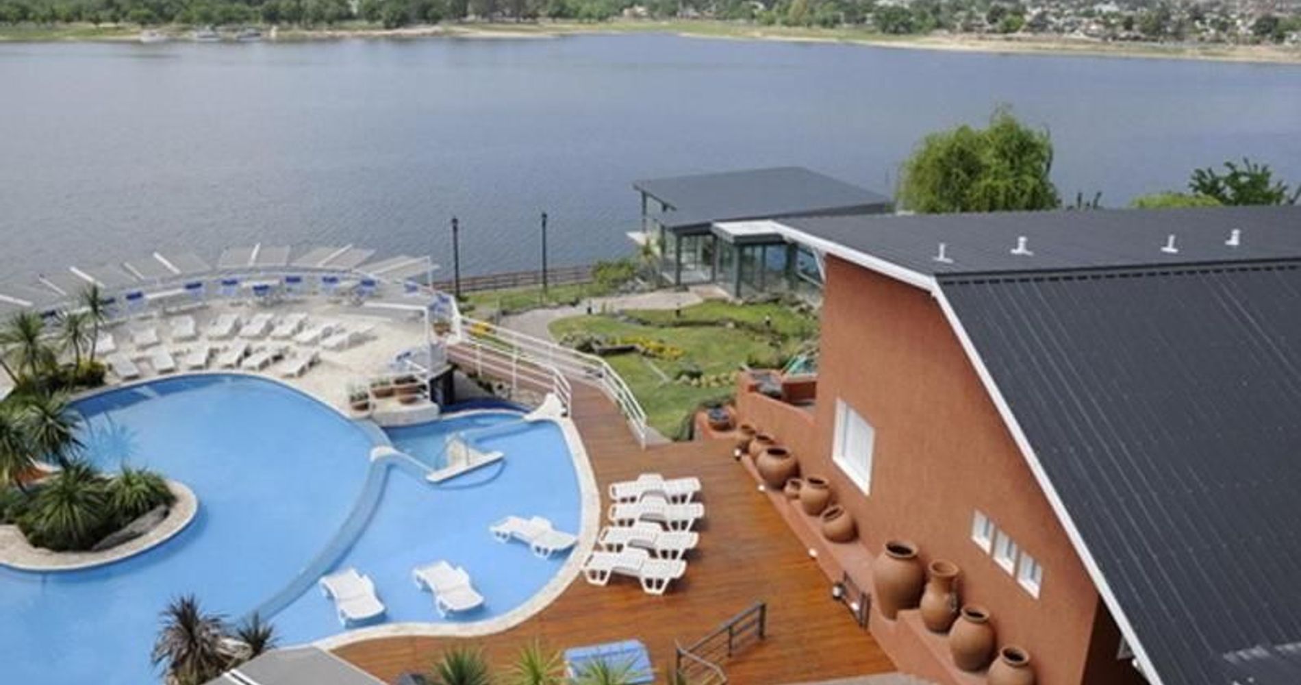 Lake Buenavista Apart & Suites