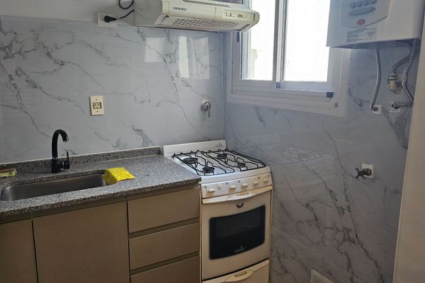 Depto 2 ambientes sobre calle Moldes, Belgrano