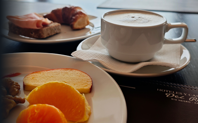 EmprendimientosCrownCadenadeRioNegro - DESAYUNO INCLUIDO