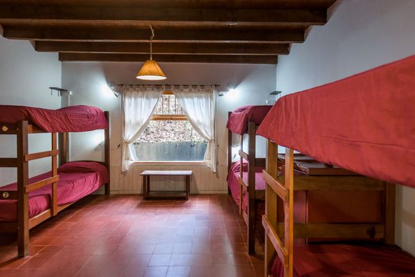 CAMA EN HAB SEXTUPLE A COMPARTIR