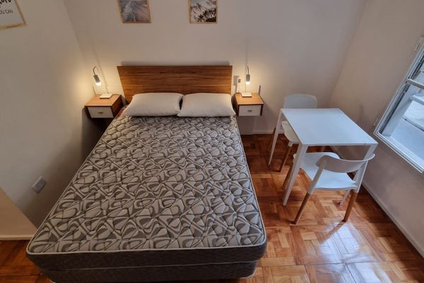 Depto monoambiente sobre Paraguay, Recoleta 