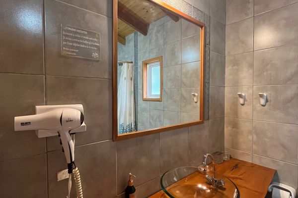 Cabaña para cinco personas con dos baños 