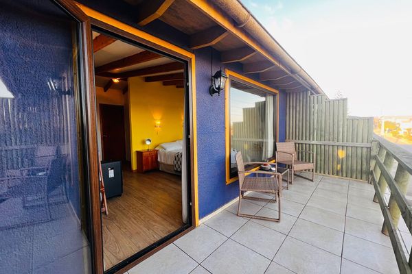 Habitación Suite con Terraza y Vista al Mar
