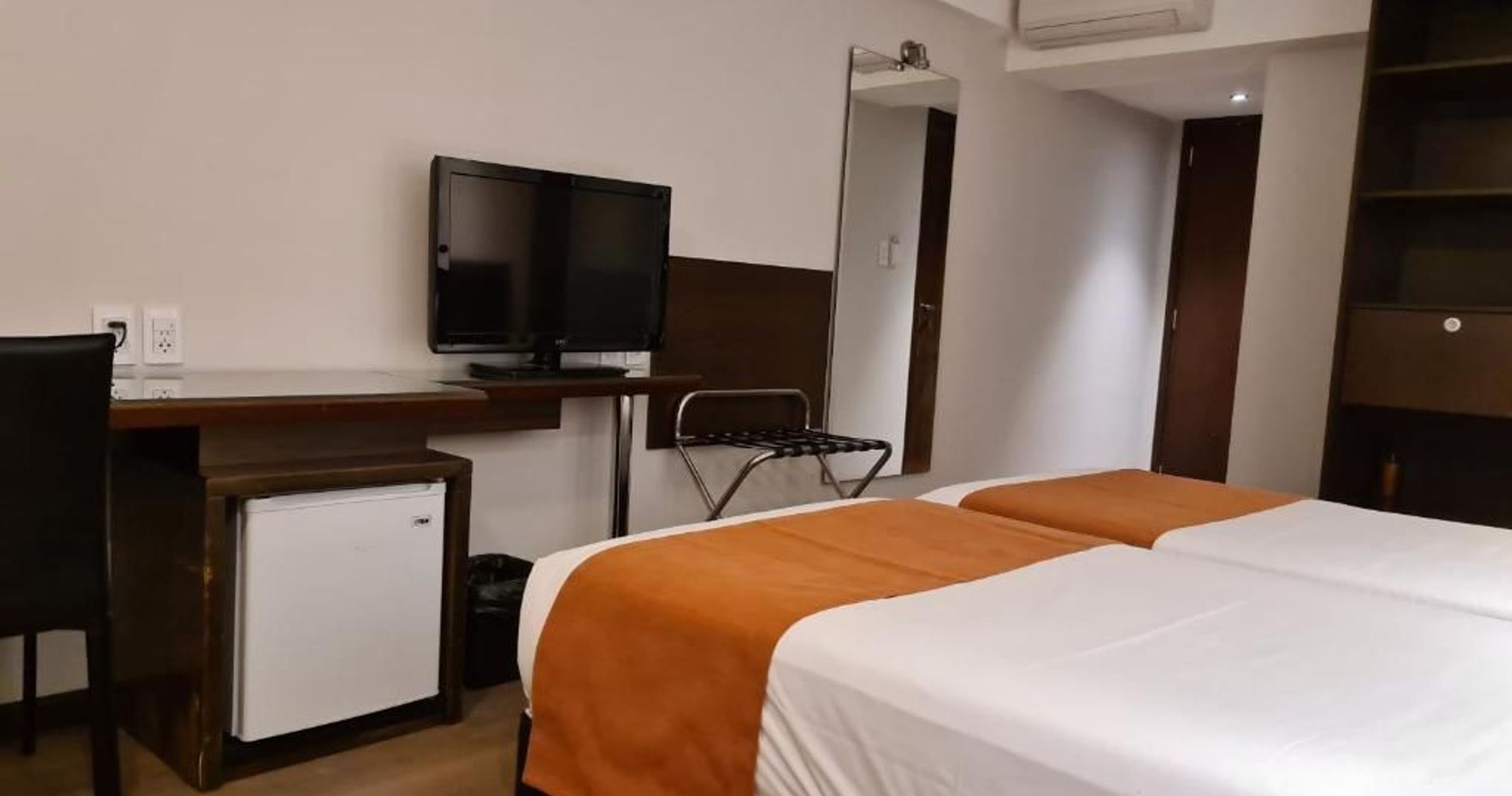 Crystal Tower Hotel