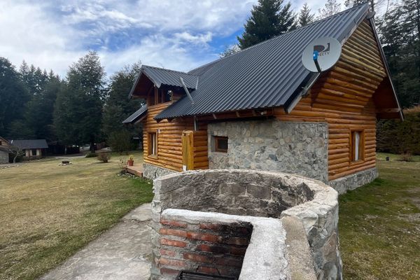 Cabaña para cinco personas con un baño privado