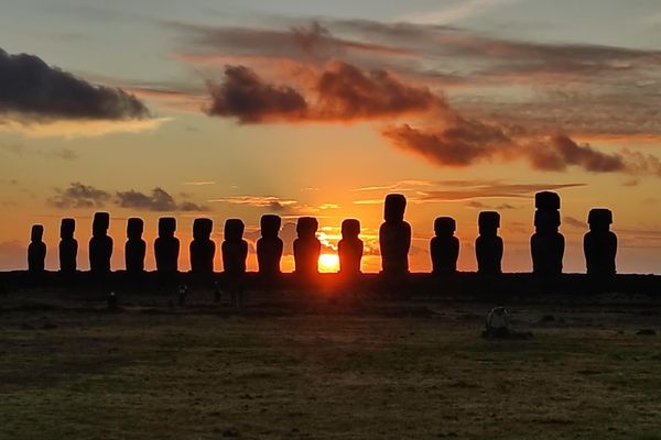 Amanecer en Ahu Tongariki