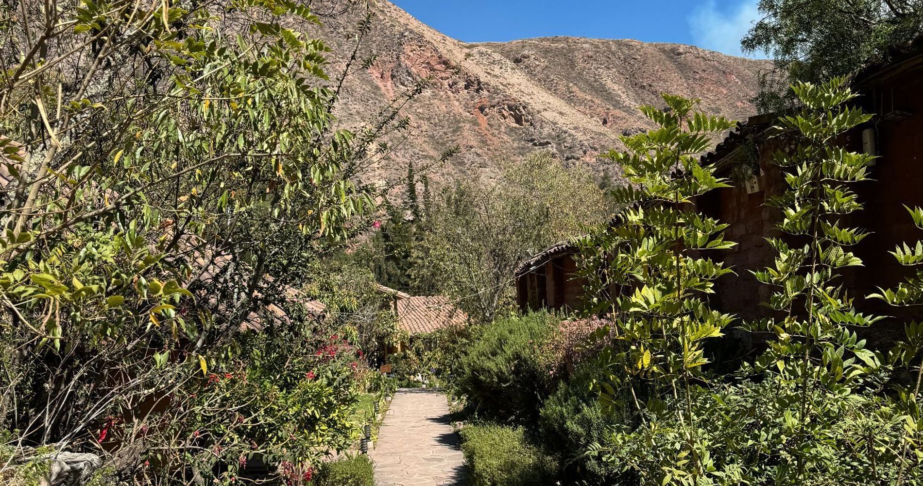 Andean Wings Valley Hotel