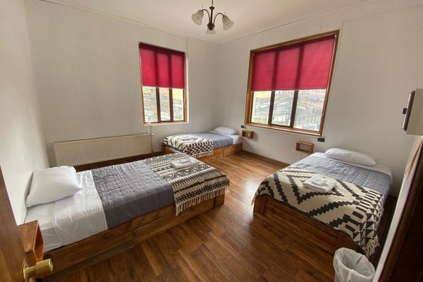 Habitación Triple baño compartido - 203